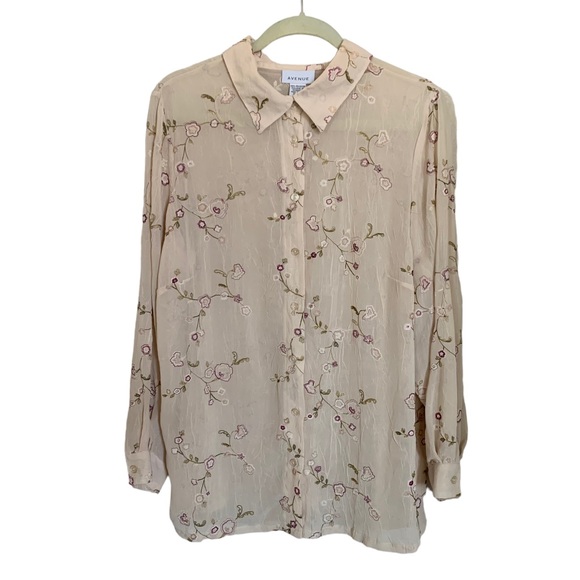 Avenue Tops - Avenue | Size 14/16 Long Sleeve Floral Button Up Collard Blouse Embroidered